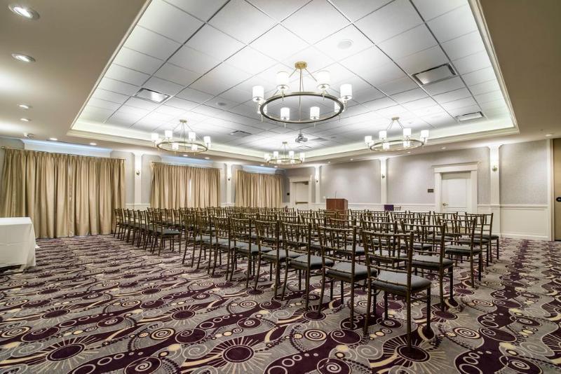 Park Manor Hotel 克利夫顿帕克 外观 照片 The ballroom at the hotel