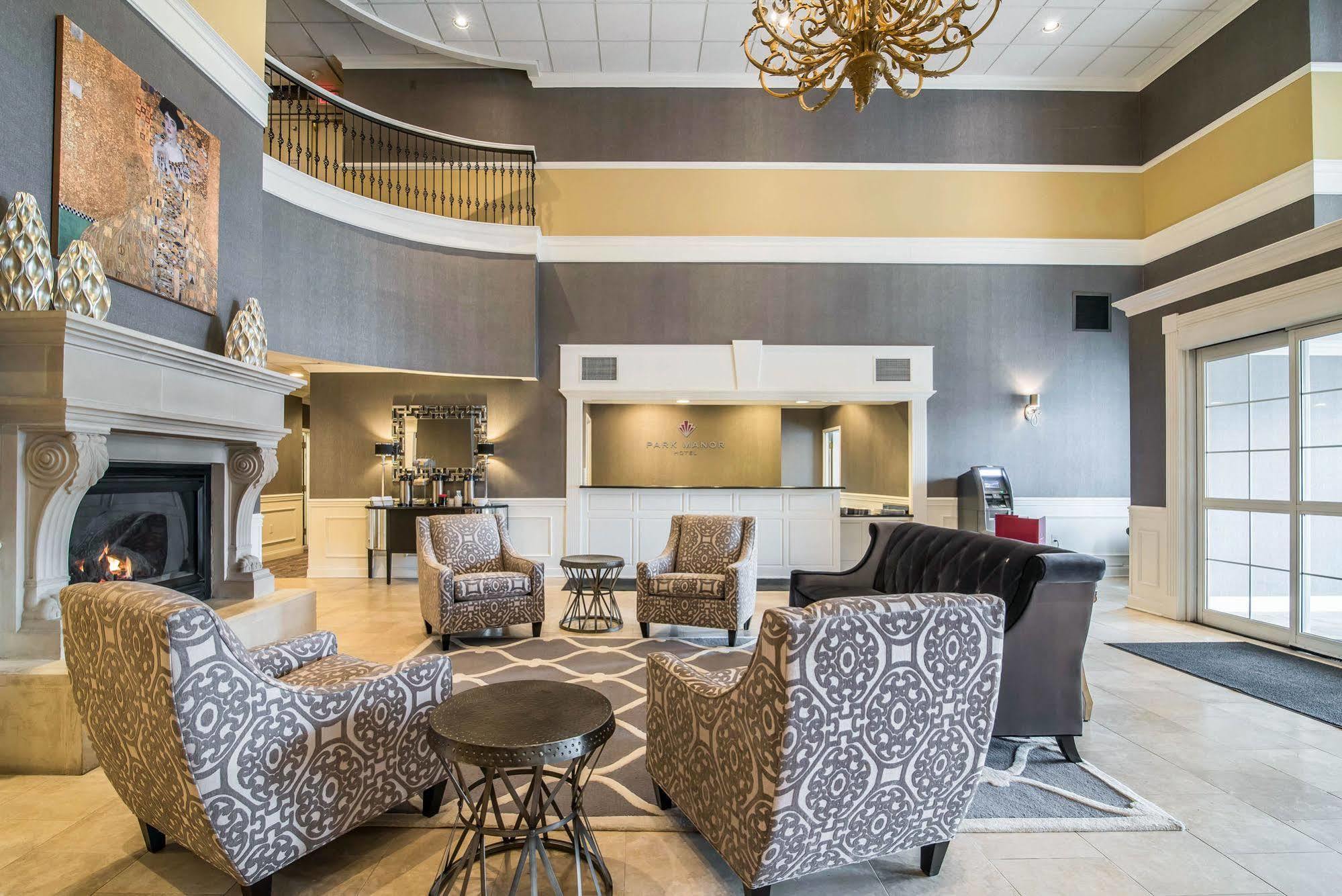 Park Manor Hotel 克利夫顿帕克 外观 照片 The lobby of the Best Western Premier Executive Residency Royal Palm Beach