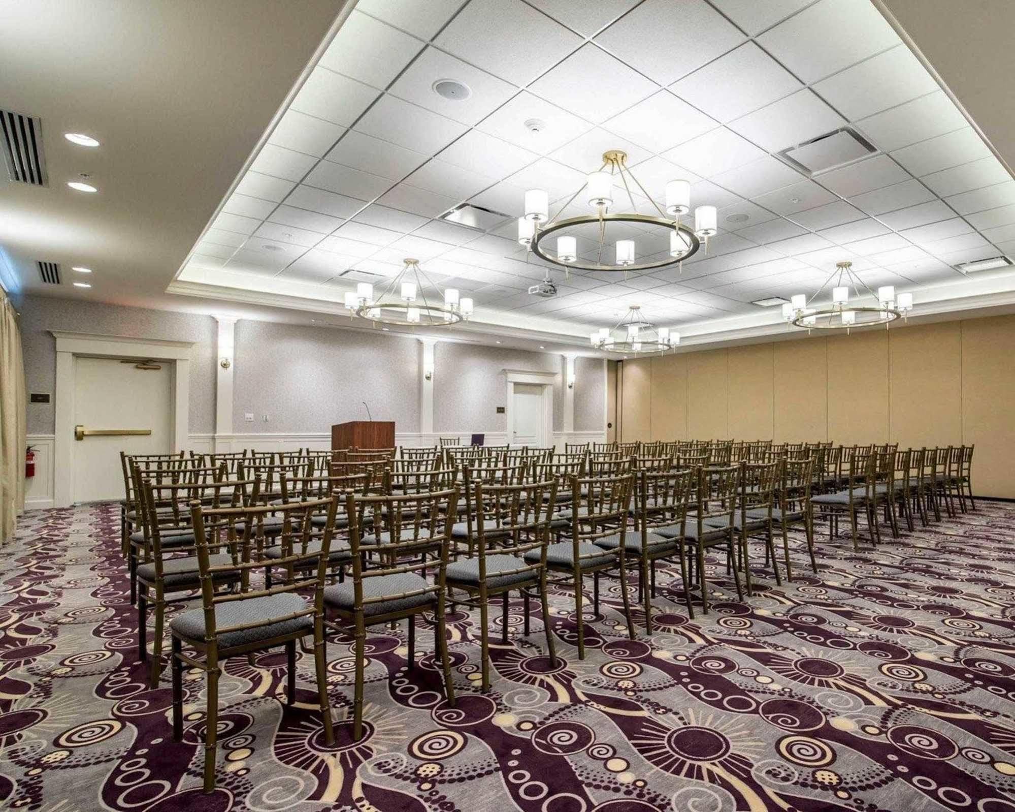 Park Manor Hotel 克利夫顿帕克 外观 照片 The ballroom at the hotel